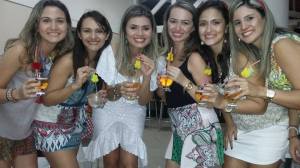 canudinho com amigas